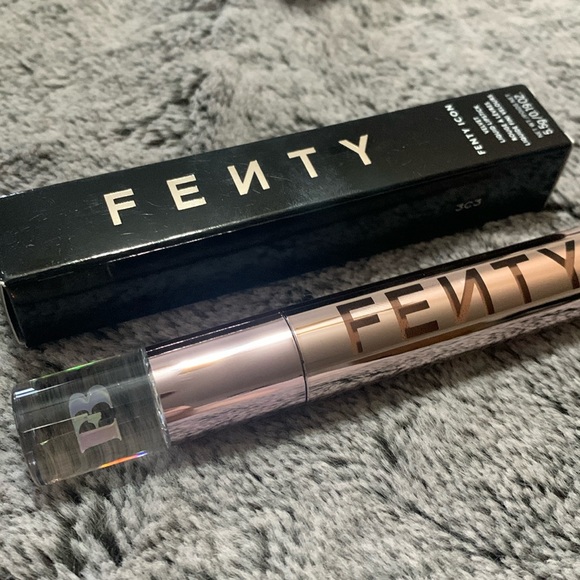 Fenty Velvet Liquid Lipstick Pow’r Thirsty 08 (full size) - Picture 2 of 10